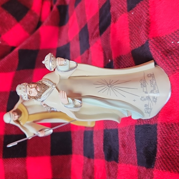 Hawthorne  Village, Christmas Holiday, Off-White Nativity Scene Set Decoration - Picture 5 of 16